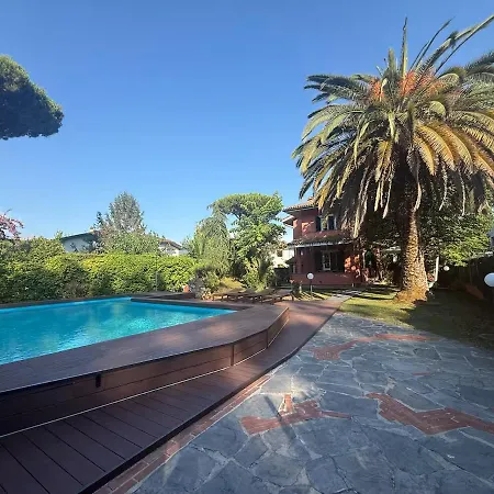 Villa Exclusive With Pool And 5 Bedrooms Forte dei Marmi