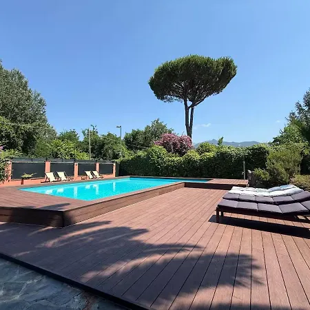 Exclusive With Pool And 5 Bedrooms Villa Forte dei Marmi